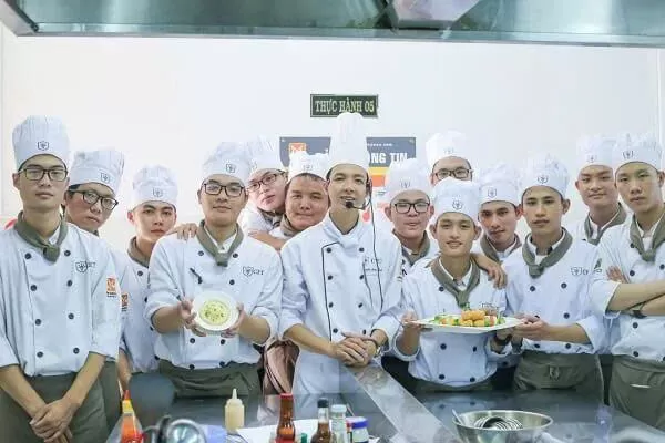 NGHỀ KỸ THUẬT CHẾ BIẾN MÓN ĂN